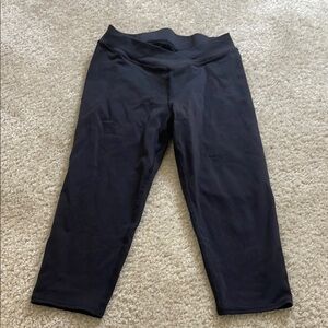 Alo v waist airbrush Capri leggings size S